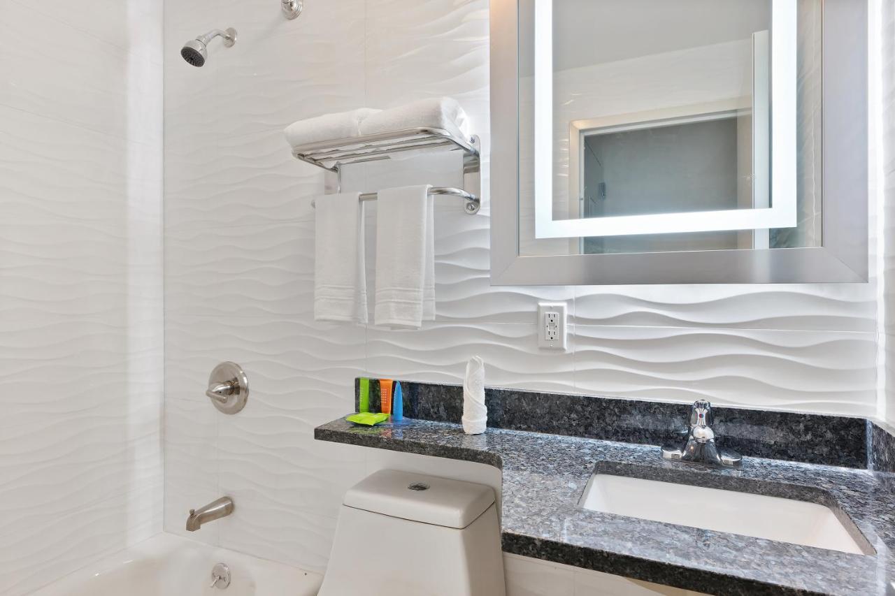 Casa Blanca Hotel Brooklyn นิวยอร์ก ภายนอก รูปภาพ
